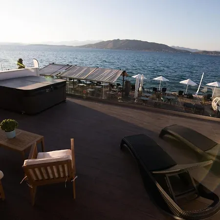 Aianteion Bay Luxury & Hotel 3*