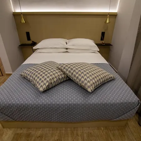 Aianteion Bay Luxury & מלון 3*